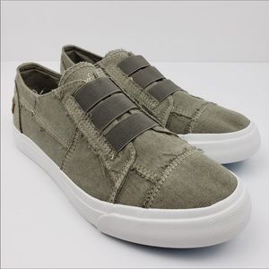 Blowfish Malibu canvas Maura green canvas slip on sneakers,EUC